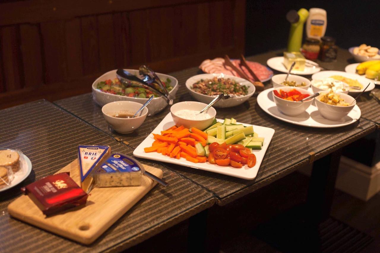 Хостел Ty Glyndwr Bunkhouse, Bar And Cafe Карнарвон Экстерьер фото
