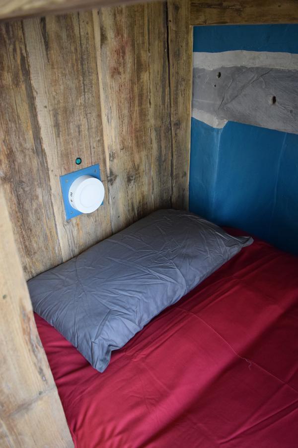 Хостел Ty Glyndwr Bunkhouse, Bar And Cafe Карнарвон Экстерьер фото